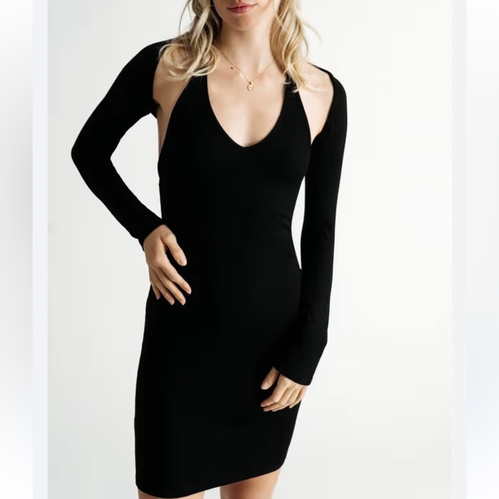 LIONESS BLACK TWO PIECE HALTER DRESS AND SHRUG SIZE 10 NWT